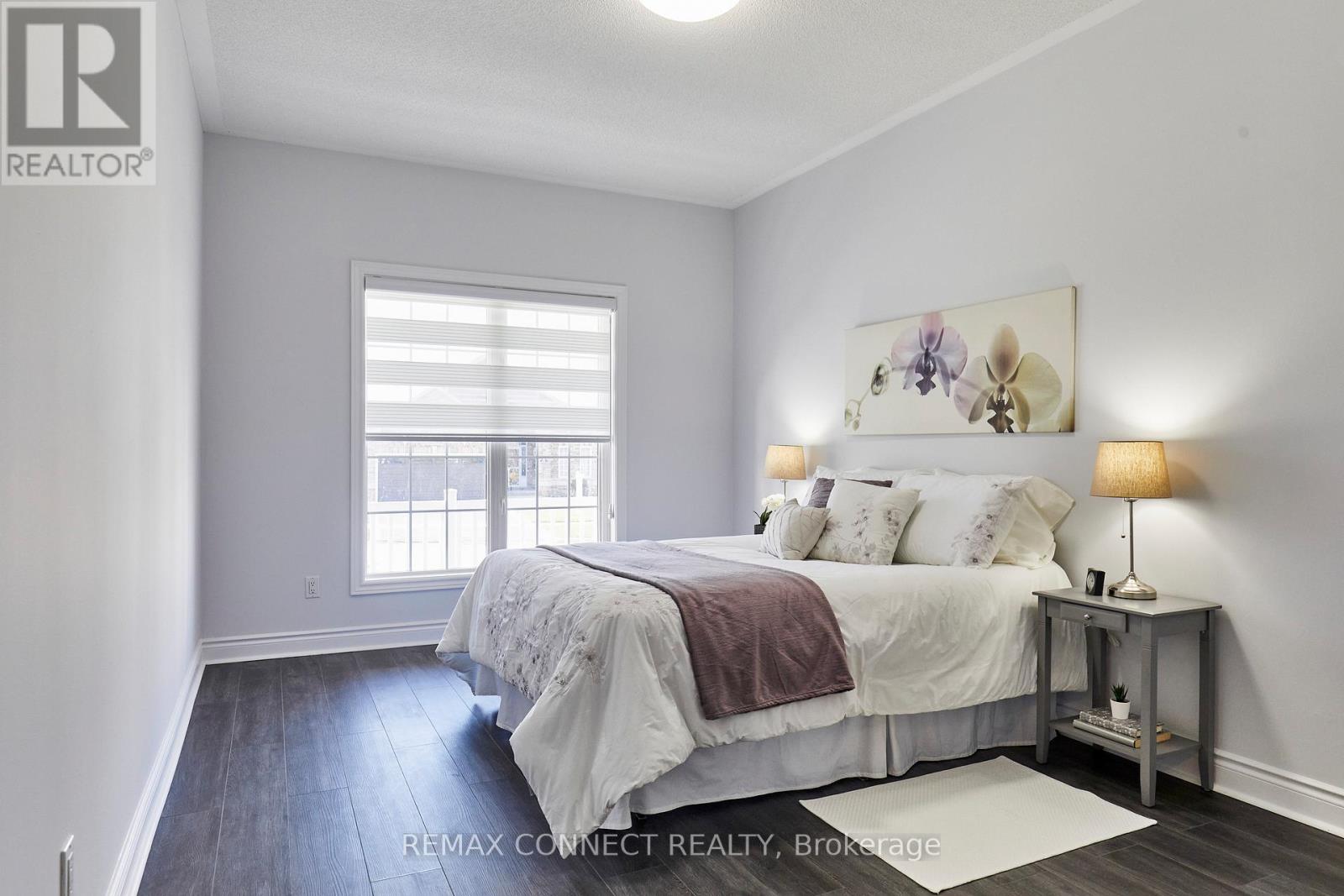 304 WATERBURY CRESCENT - 35
