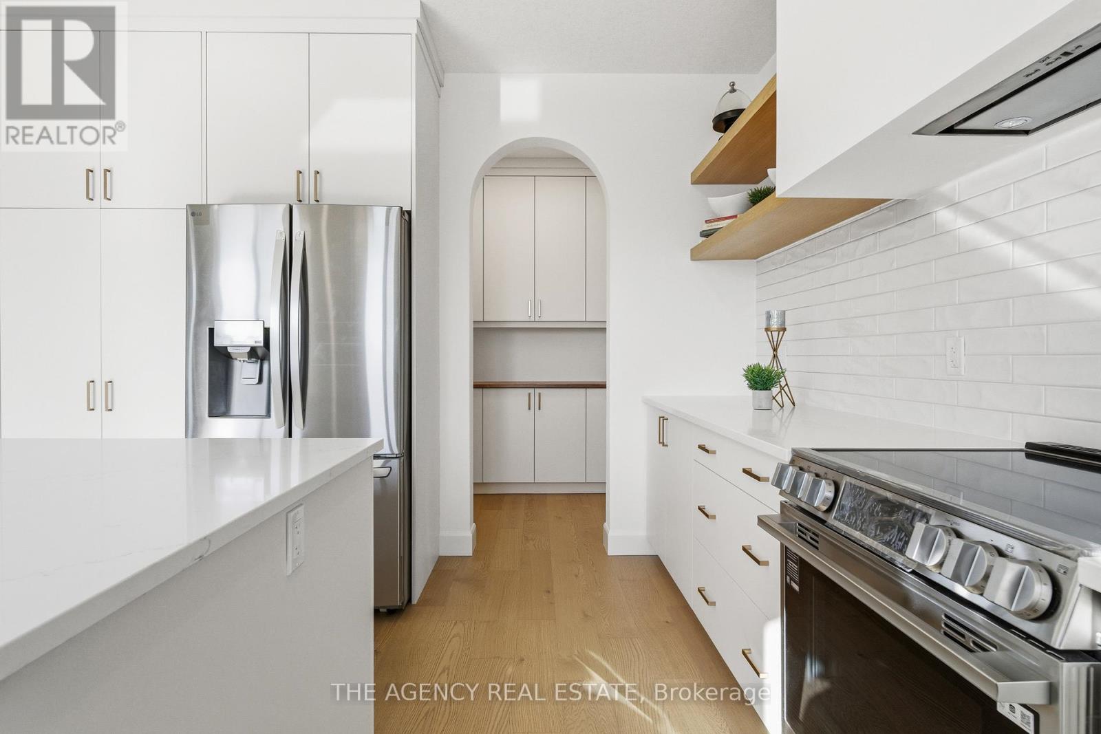 3140 REGIMENT ROAD W - 12