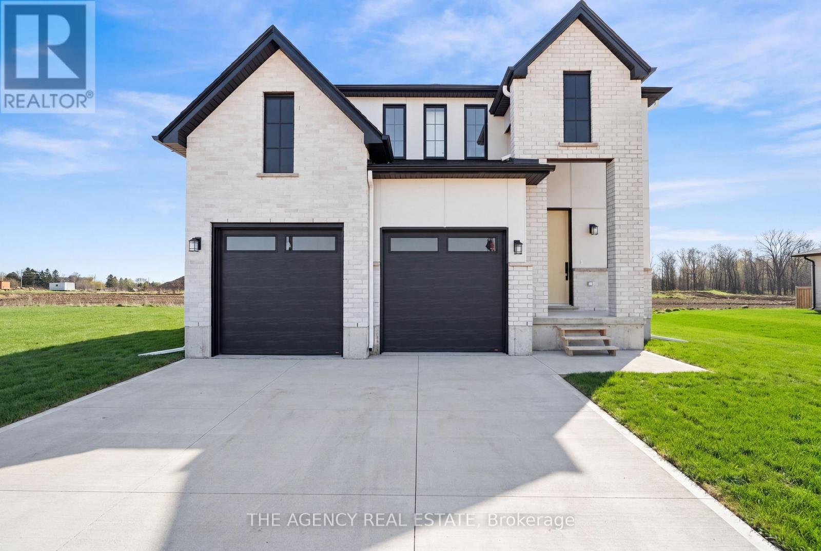 3140 REGIMENT ROAD W - 2