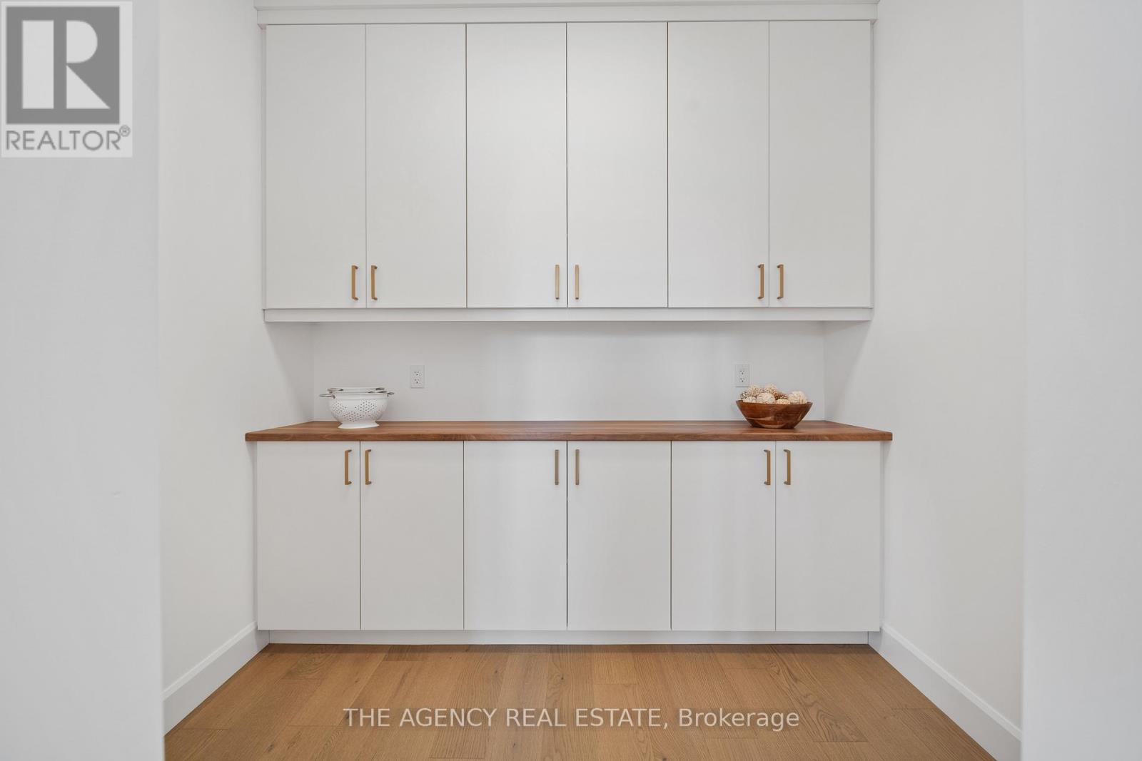 3140 REGIMENT ROAD W Property Photo