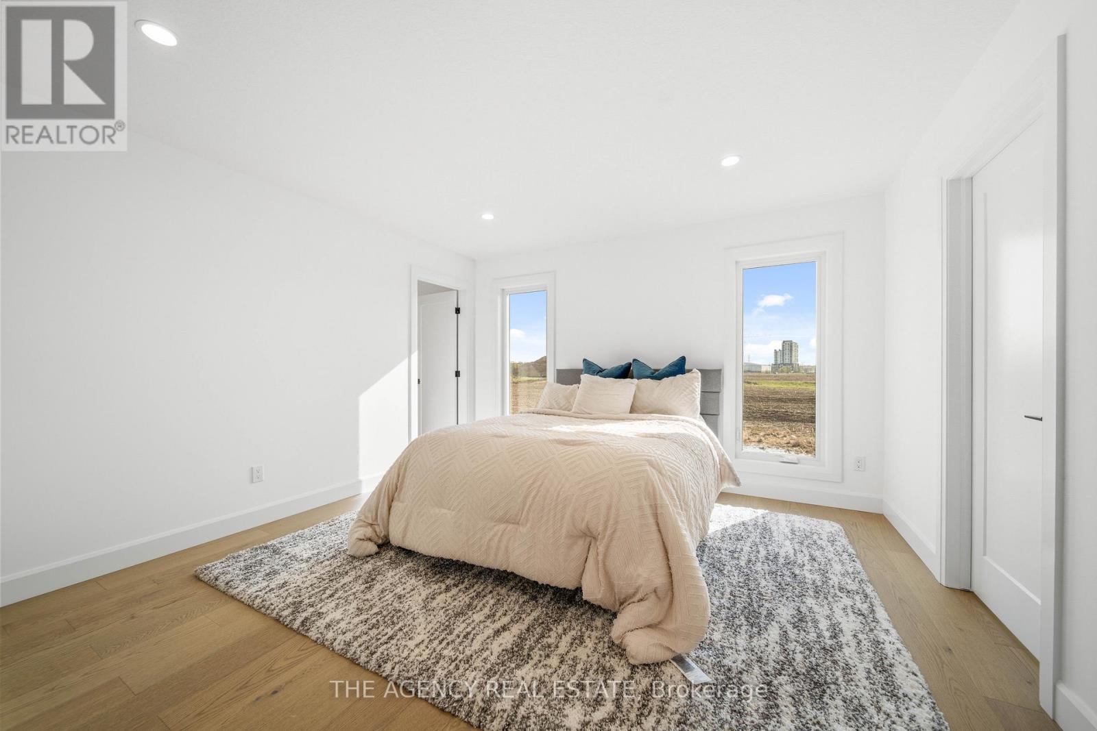 3140 REGIMENT ROAD W Property Photo