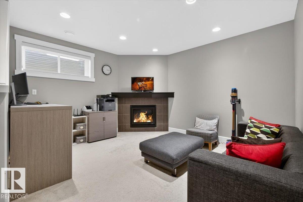 17851 8 AV SW, Edmonton