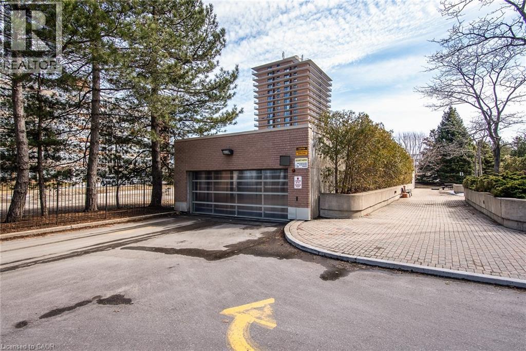 265 WESTCOURT Place Unit# 705, Waterloo, Ontario, N2L6E4 — Photo 38