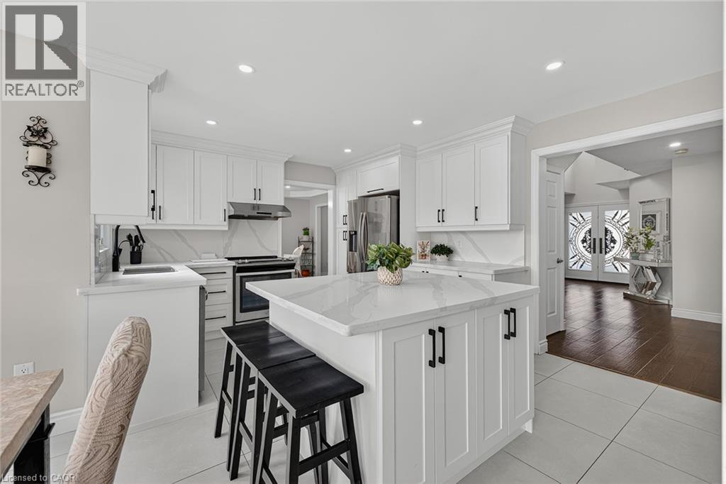 79 HOLBROOK Crescent - 4