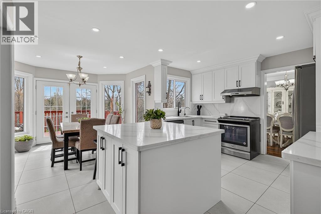 79 HOLBROOK Crescent - 5