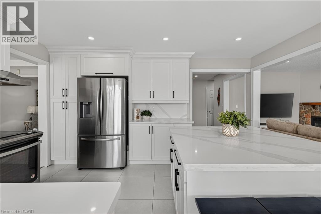 79 HOLBROOK Crescent - 6