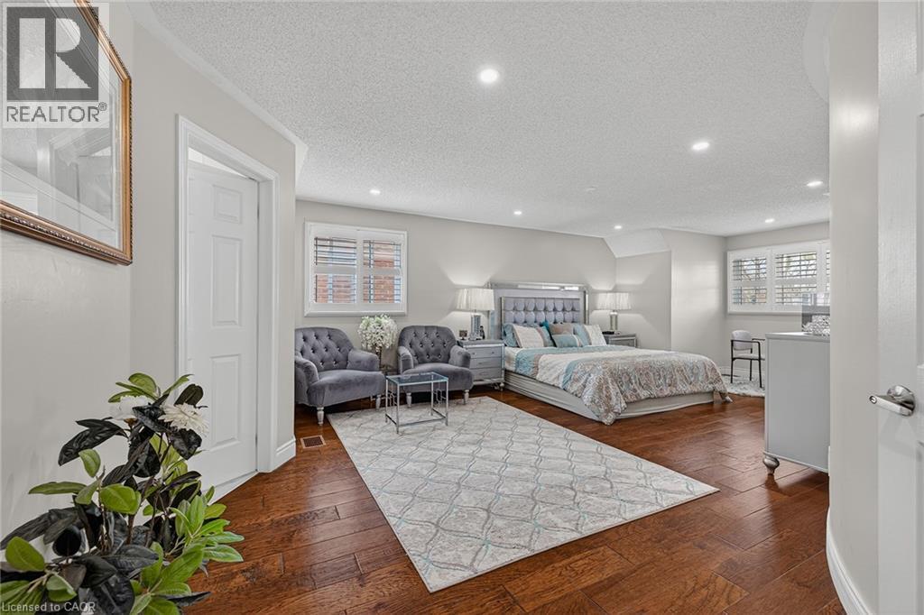 79 HOLBROOK Crescent - 16