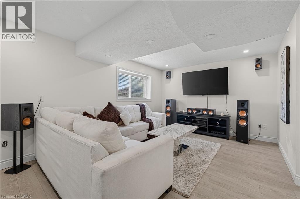 79 HOLBROOK Crescent - 28