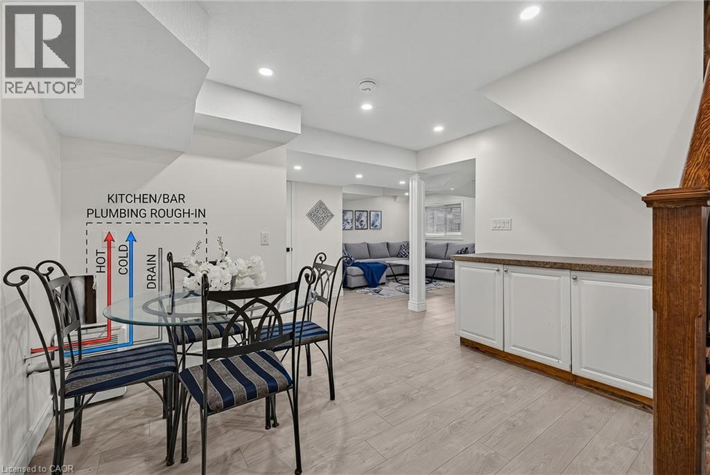 79 HOLBROOK Crescent - 24