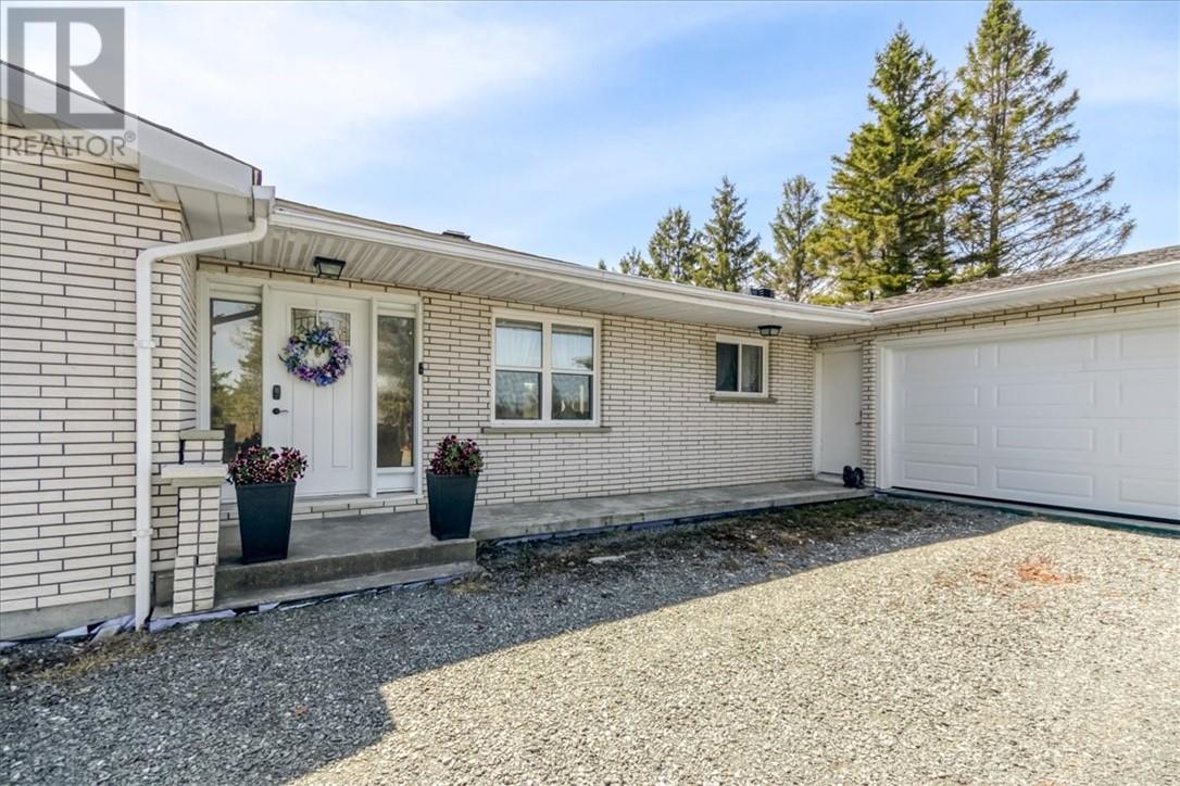 1085 Gravel Drive, Sudbury, Ontario, P3P1R8 — Photo 9