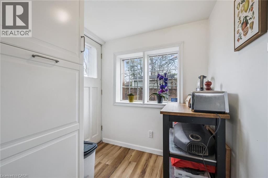 9 SPADINA Road E, Kitchener, Ontario, N2M3X2 — Photo 16