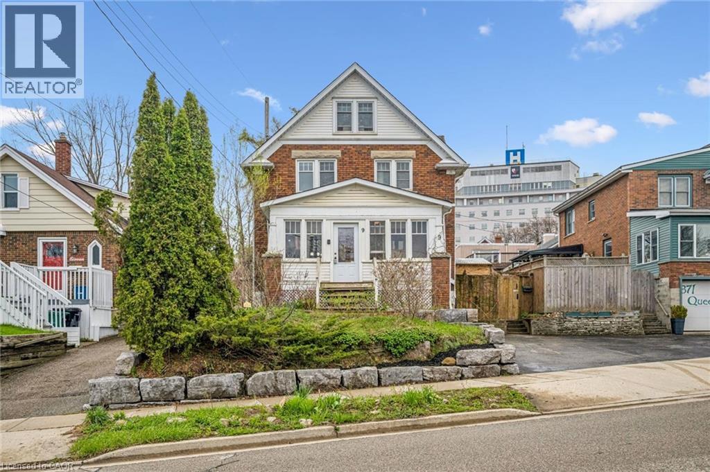 9 SPADINA Road E, Kitchener, Ontario, N2M3X2 — Photo 2