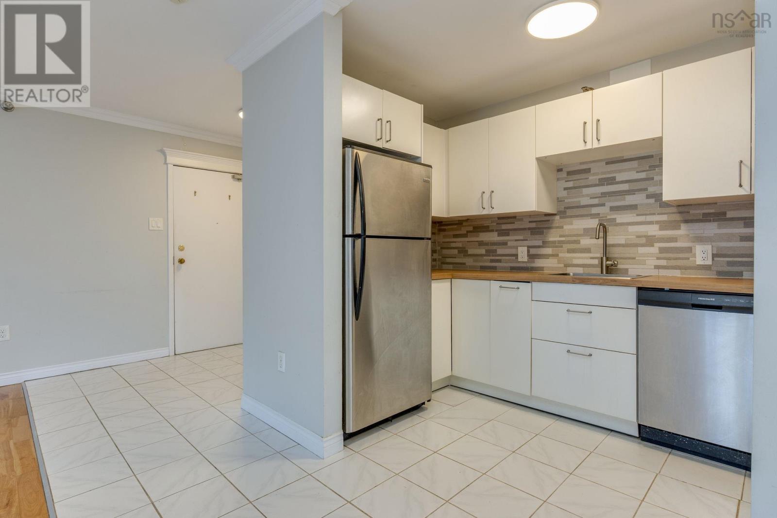 #105 120 Rutledge Street - 10