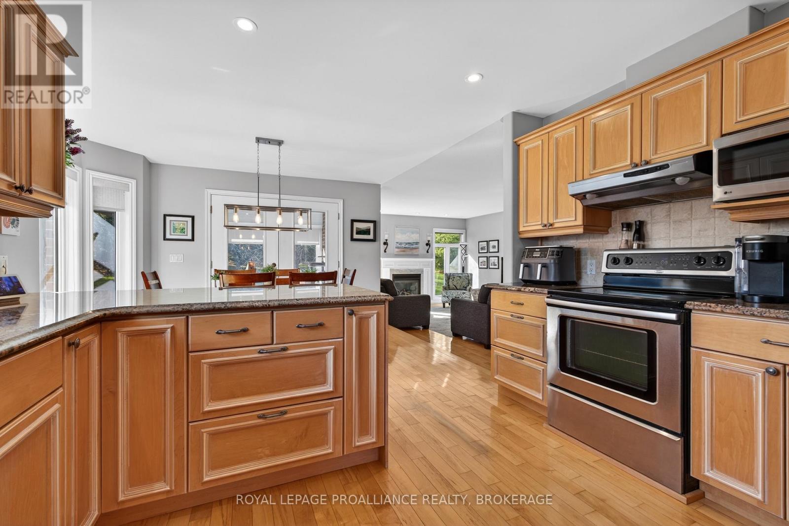 3920 MIDDLE WOODLAND DRIVE — photo 11