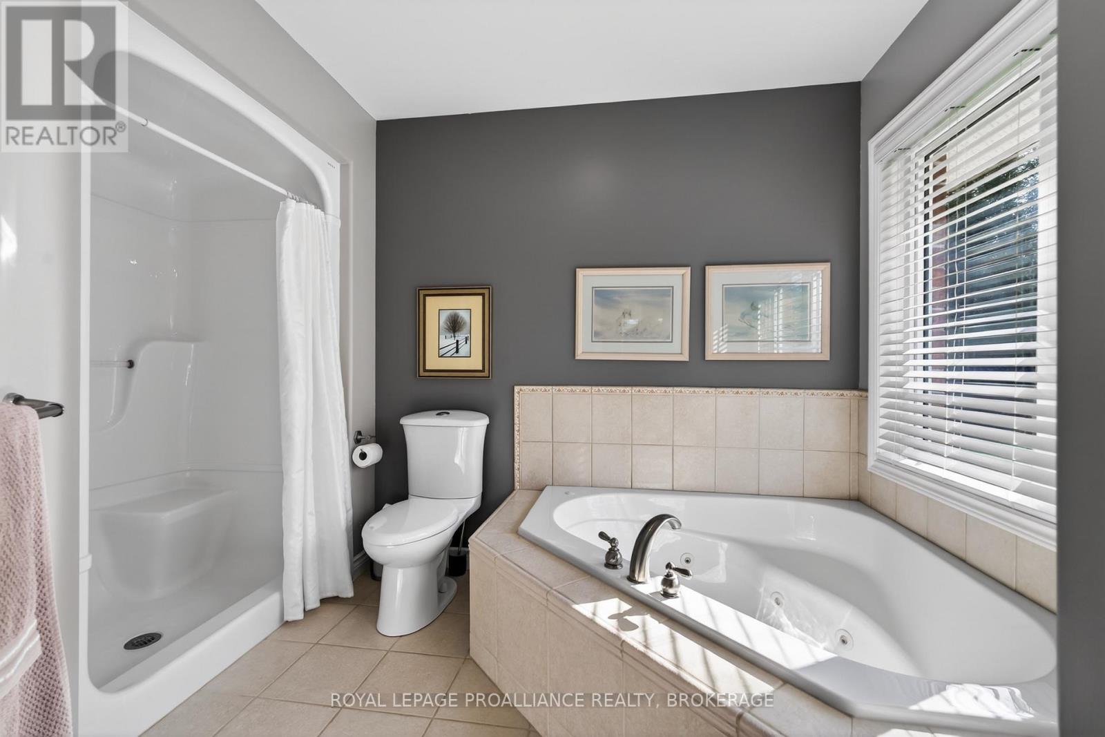 3920 MIDDLE WOODLAND DRIVE — photo 14