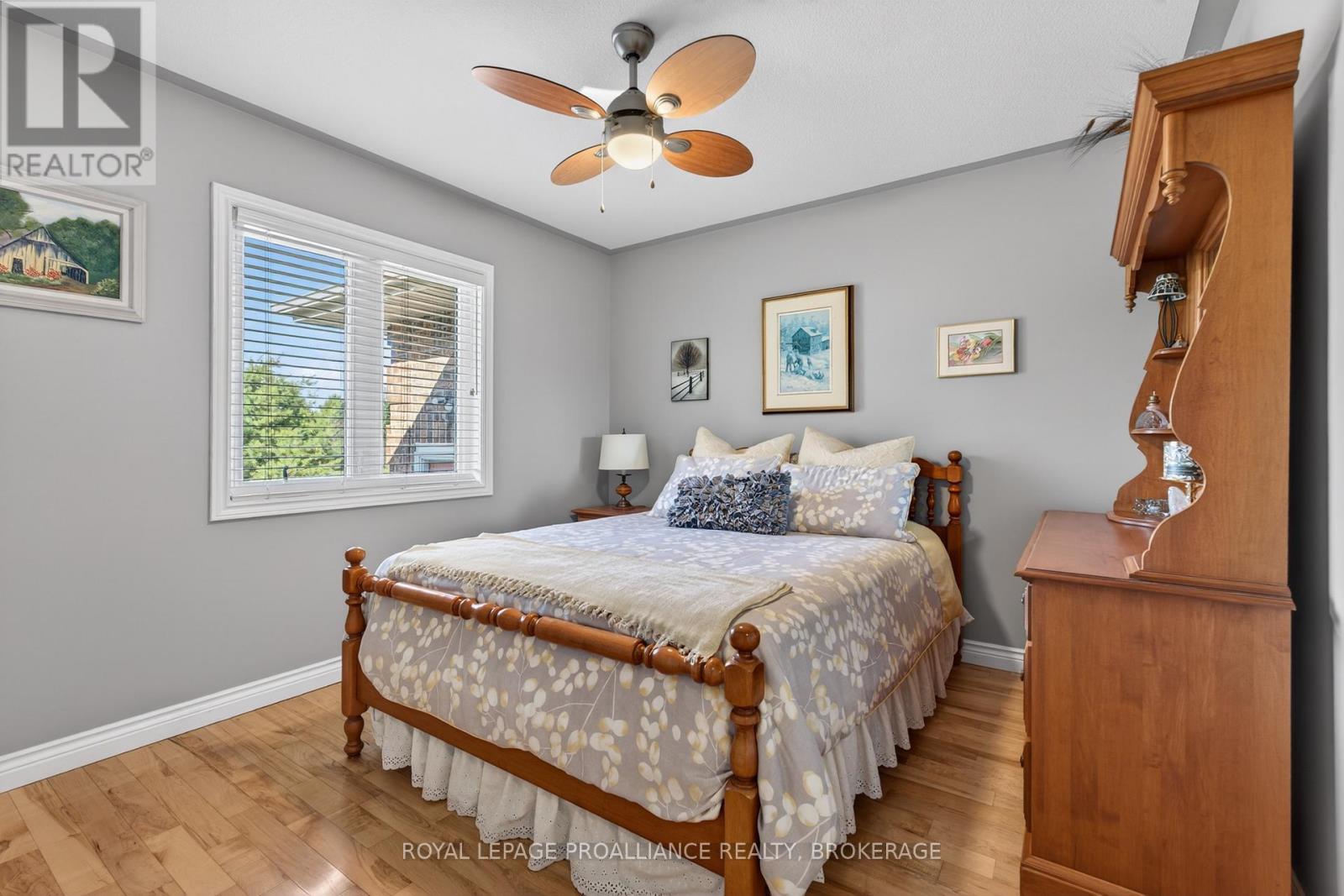 3920 MIDDLE WOODLAND DRIVE — photo 15