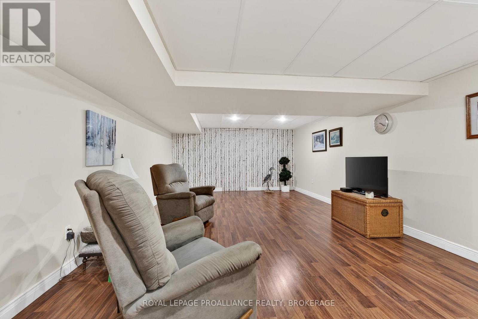 3920 MIDDLE WOODLAND DRIVE — photo 20