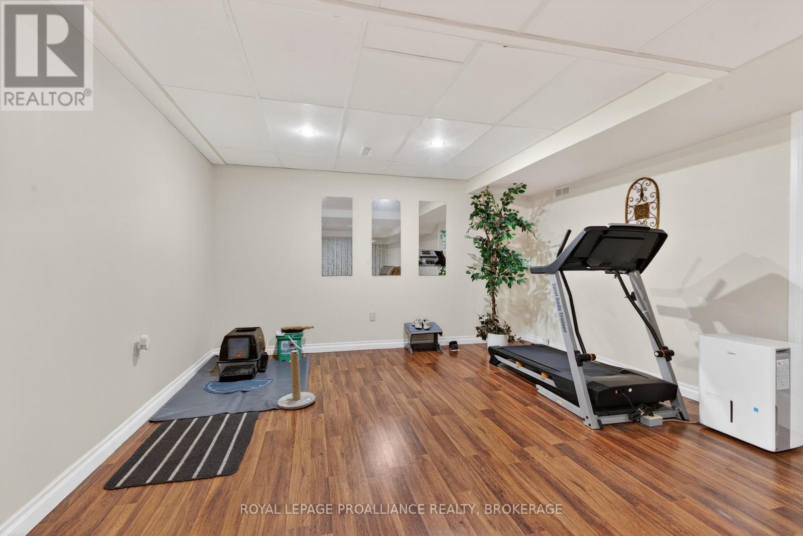 3920 MIDDLE WOODLAND DRIVE — photo 21