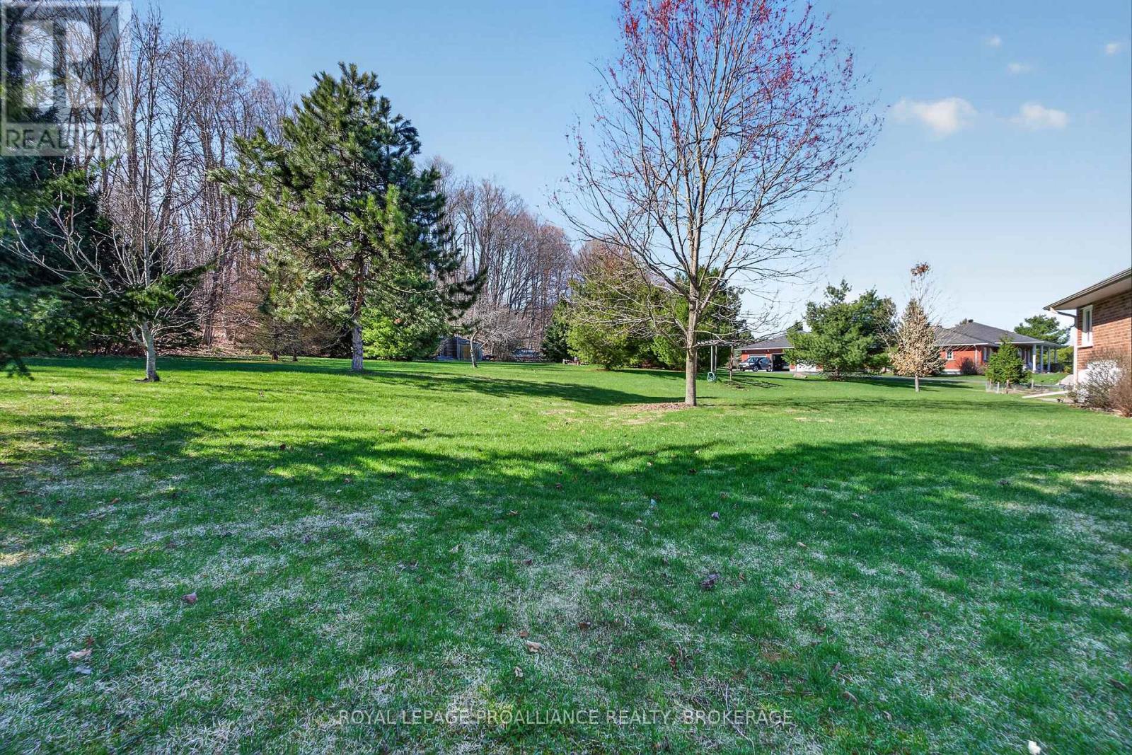 3920 MIDDLE WOODLAND DRIVE — photo 29