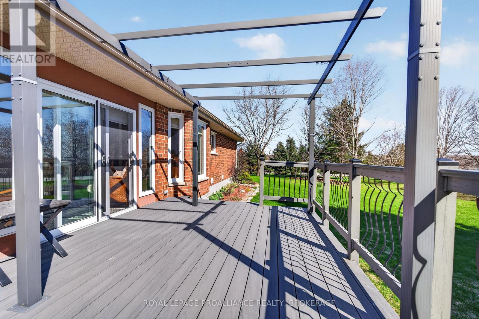 3920 MIDDLE WOODLAND DRIVE — photo 30