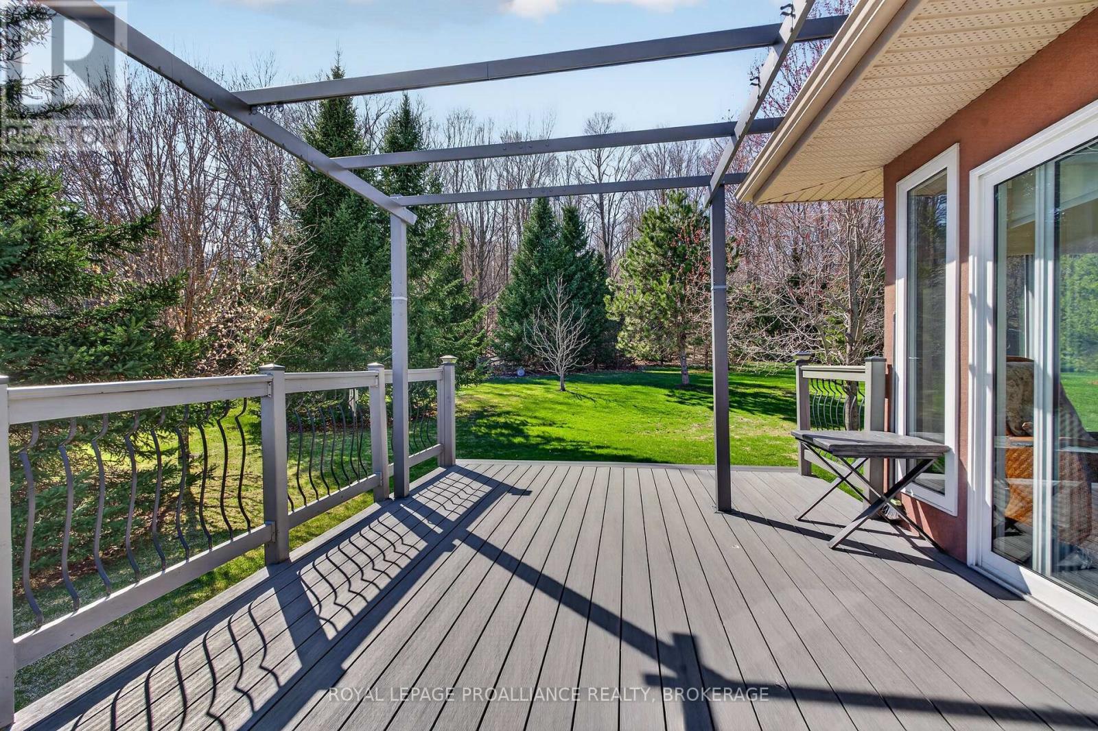 3920 MIDDLE WOODLAND DRIVE — photo 31