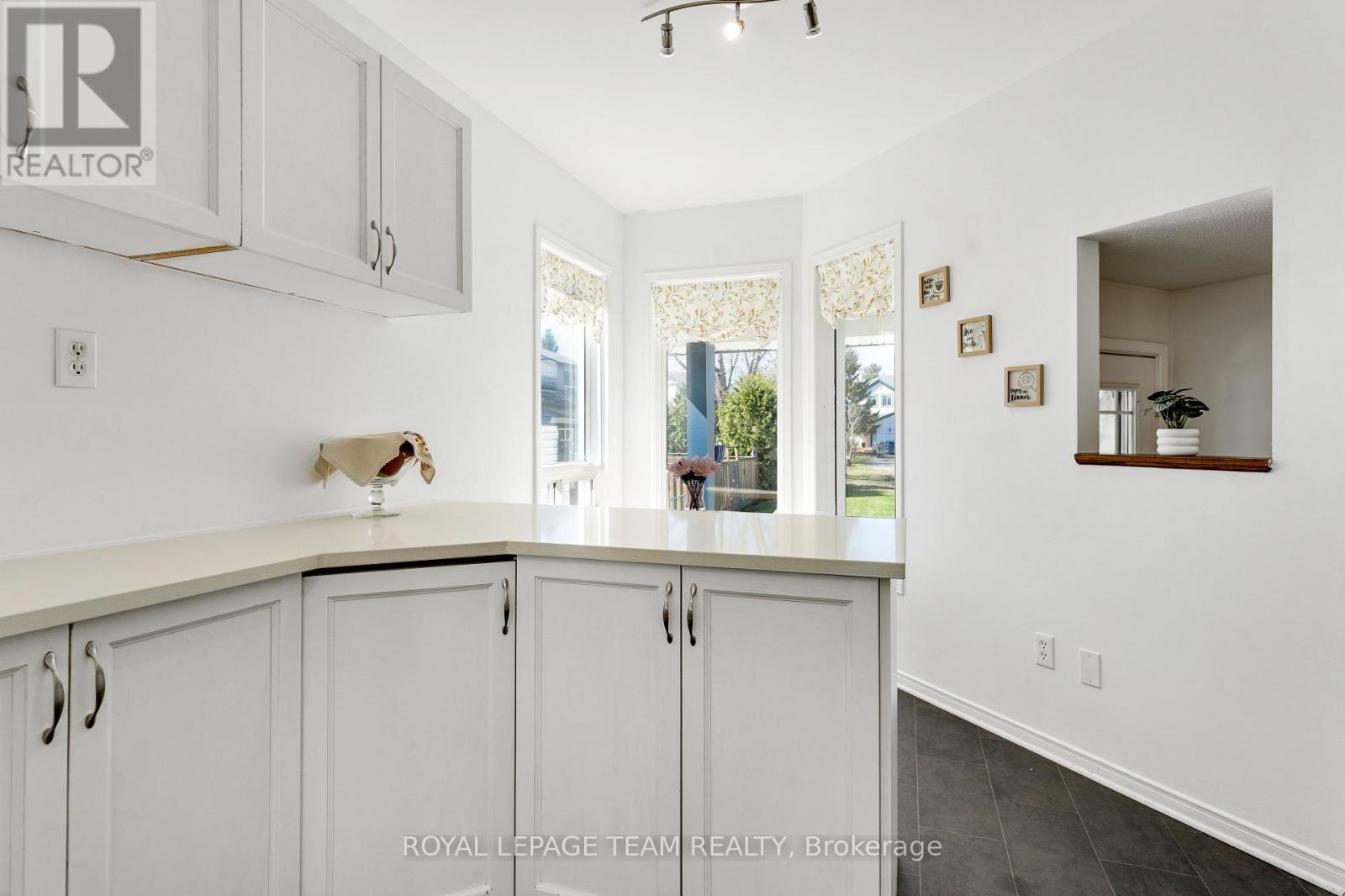 11 LIETTE COURT - 15