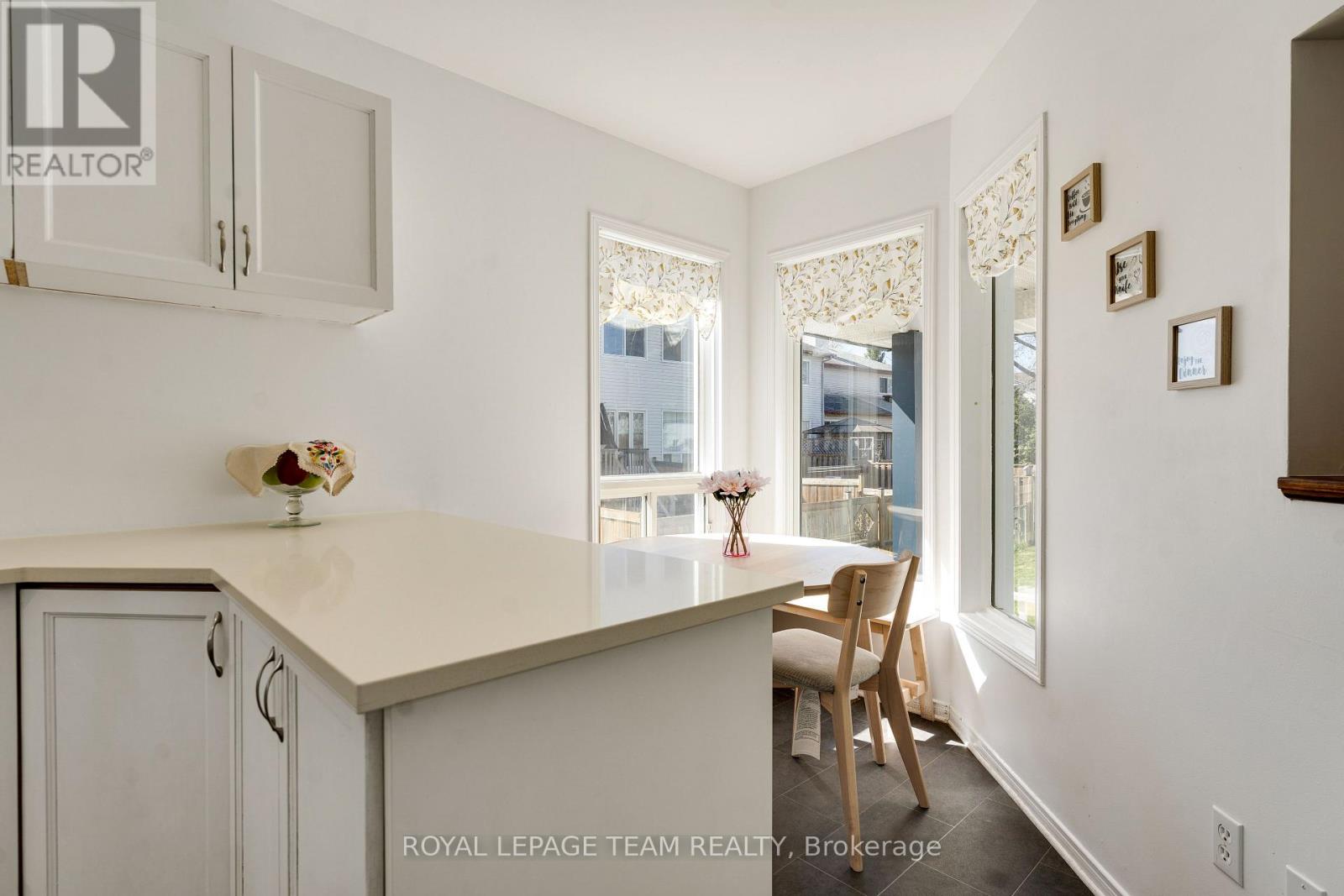 11 LIETTE COURT - 18