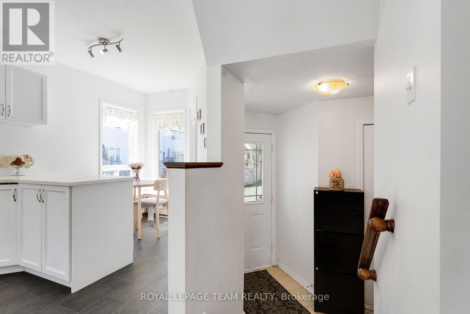 11 LIETTE COURT - 6
