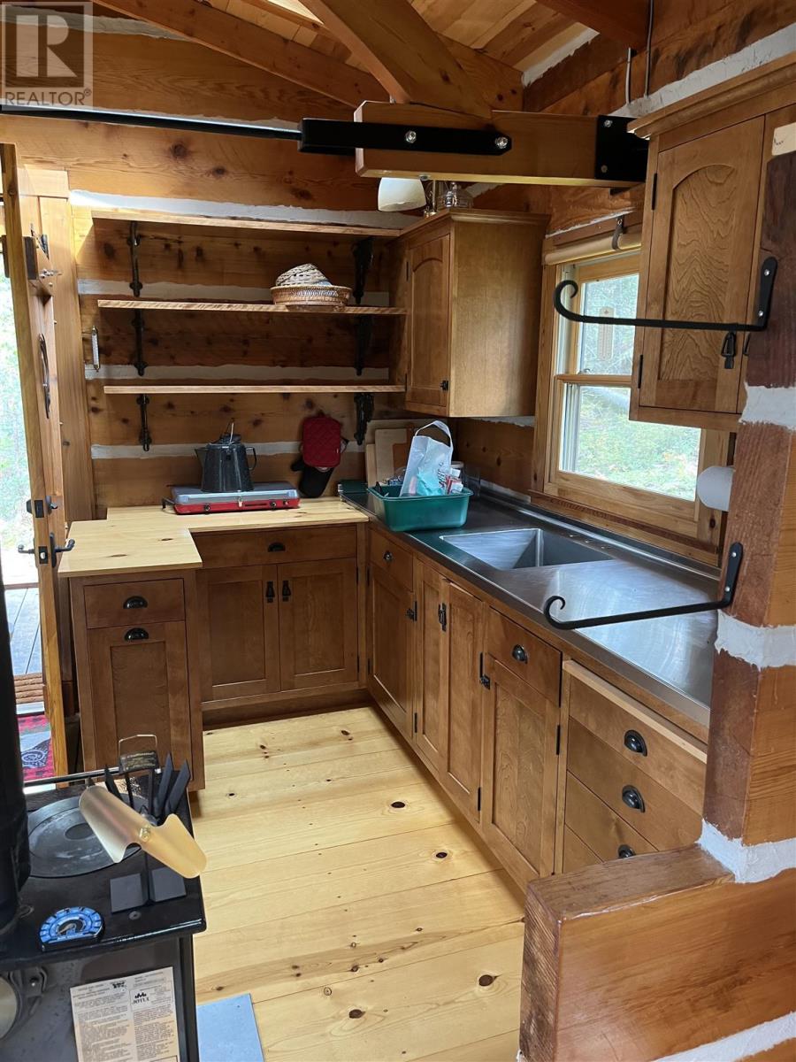 1 Erdmann Island, Atikokan, Ontario, P0T1C0 — Photo 14