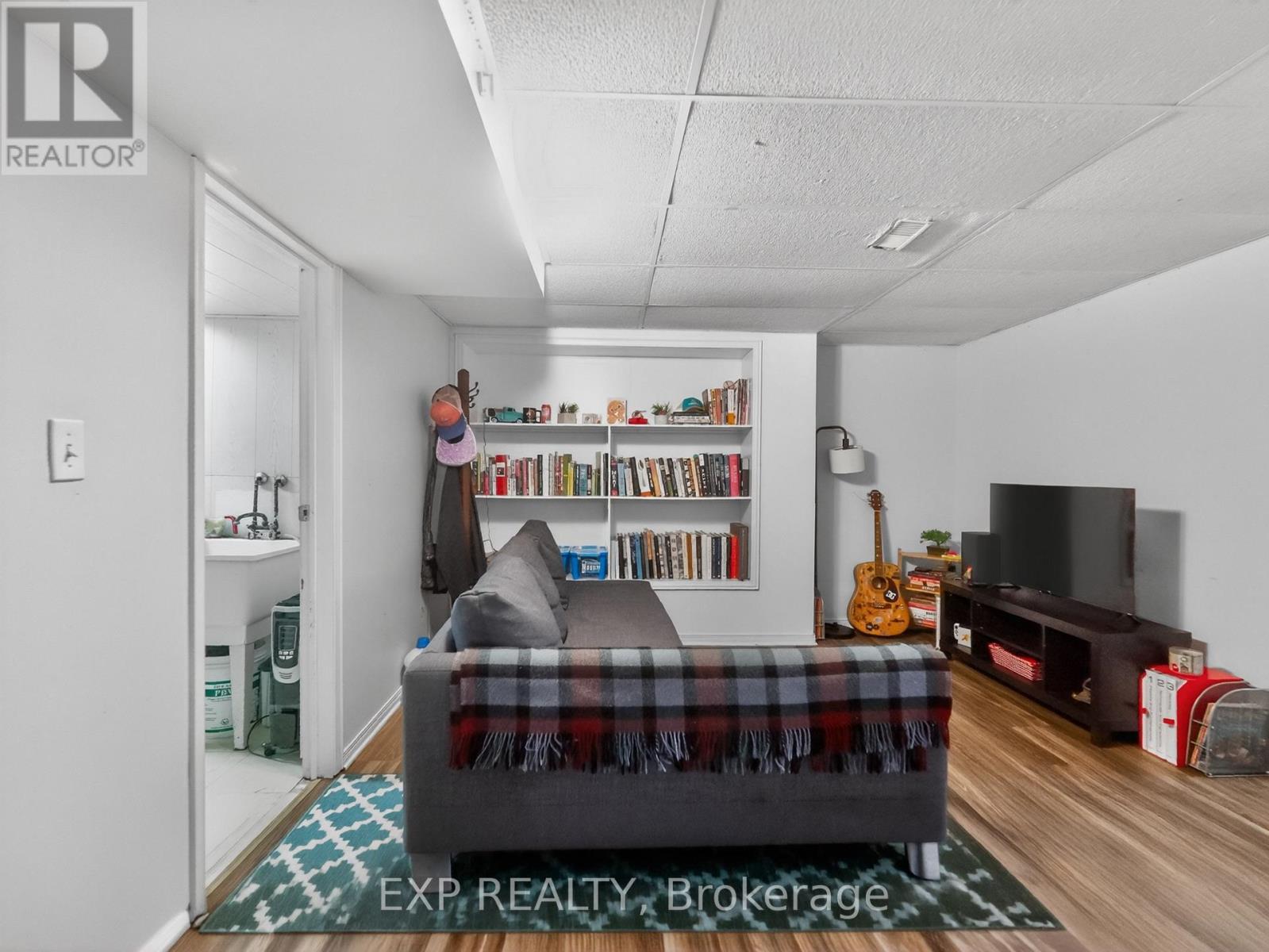 6328 GORE STREET - 36