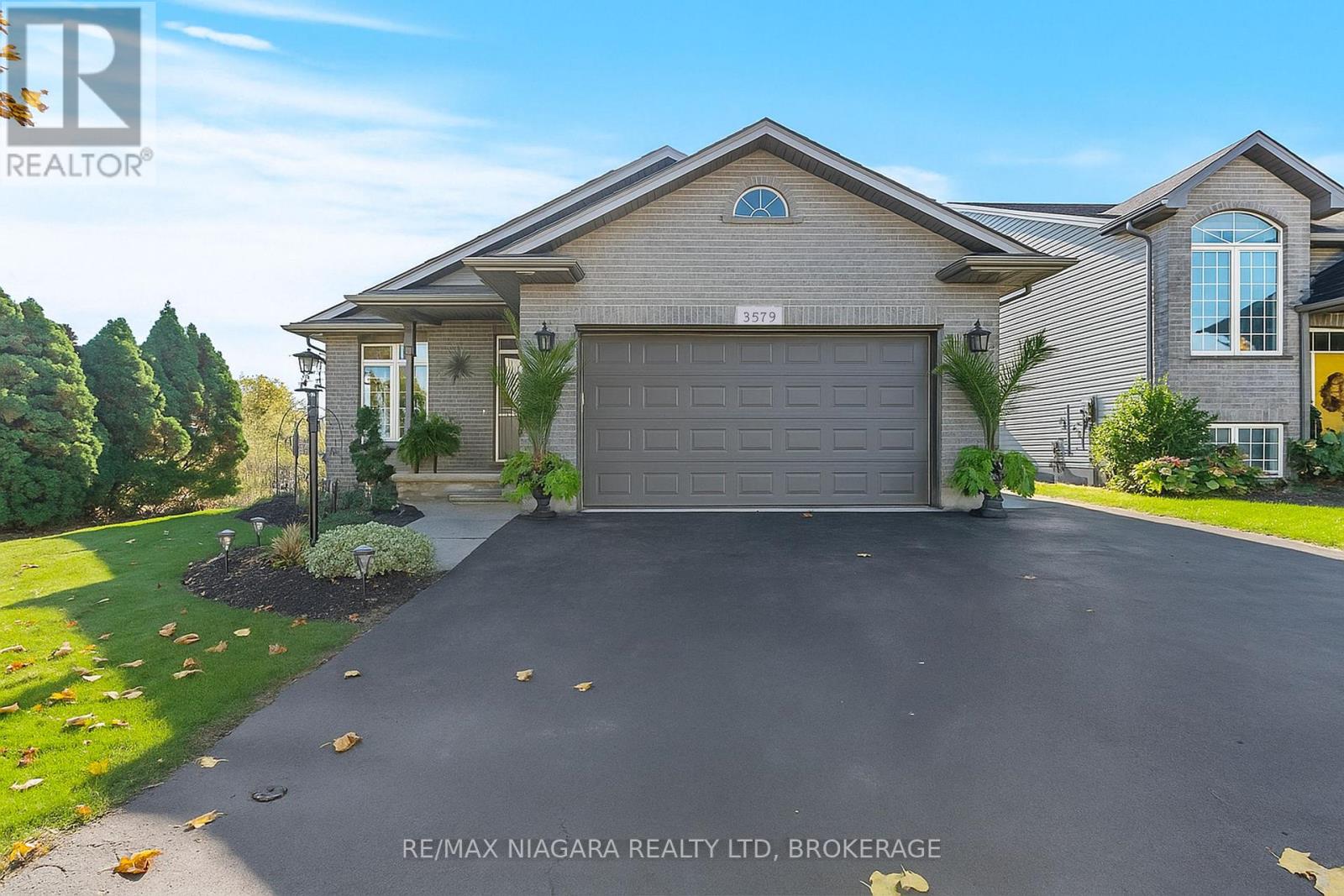 3579 CARVER STREET - 1