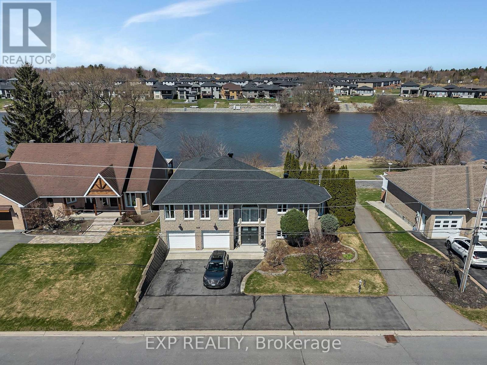 806 LAVAL STREET - 1