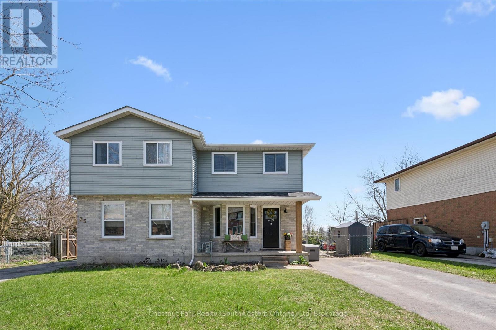33 WILSON CRESCENT - 41