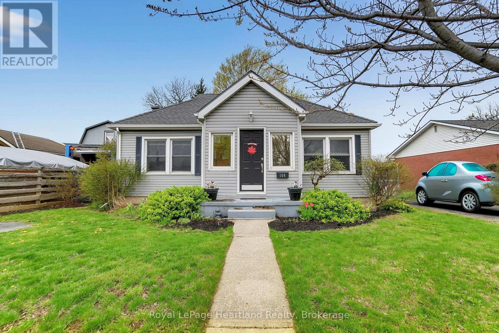 164 BAYFIELD ROAD - 1