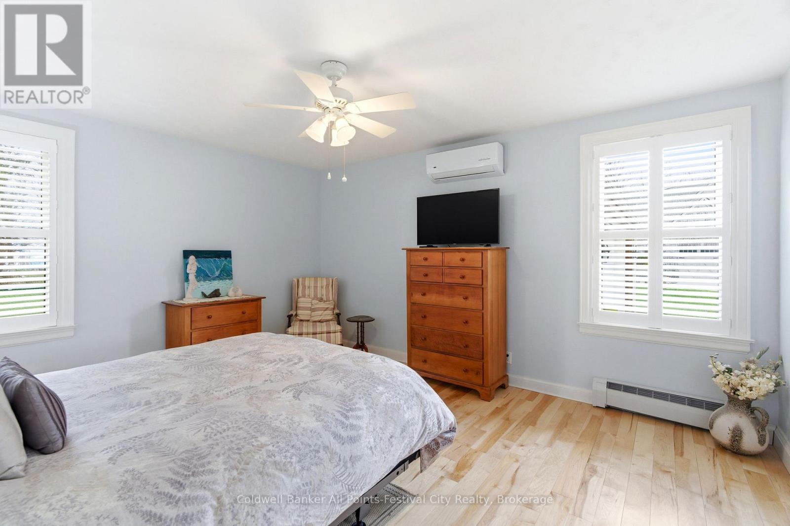 101 WATERLOO STREET N - 21
