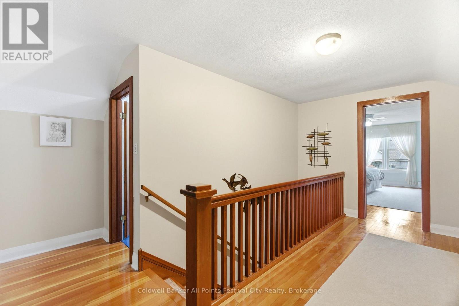 101 WATERLOO STREET N - 29