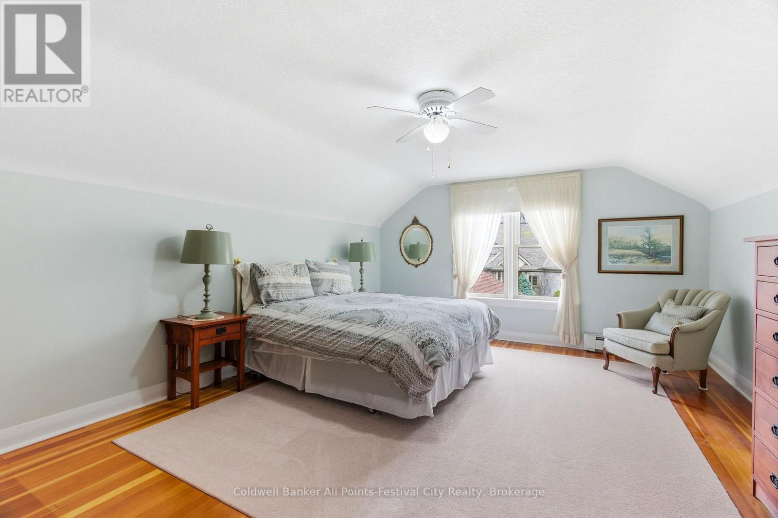 101 WATERLOO STREET N - 31