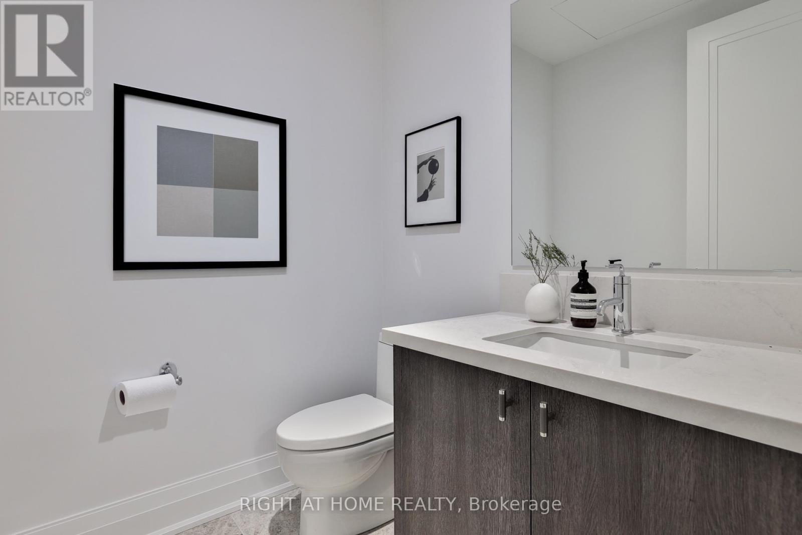 #404 10 PRINCE ARTHUR AVENUE - 37