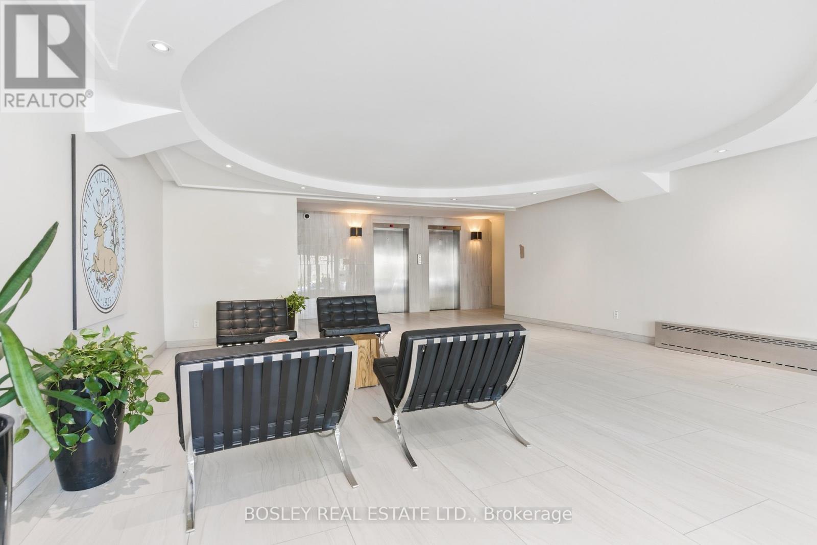 #210 335 LONSDALE ROAD - 29
