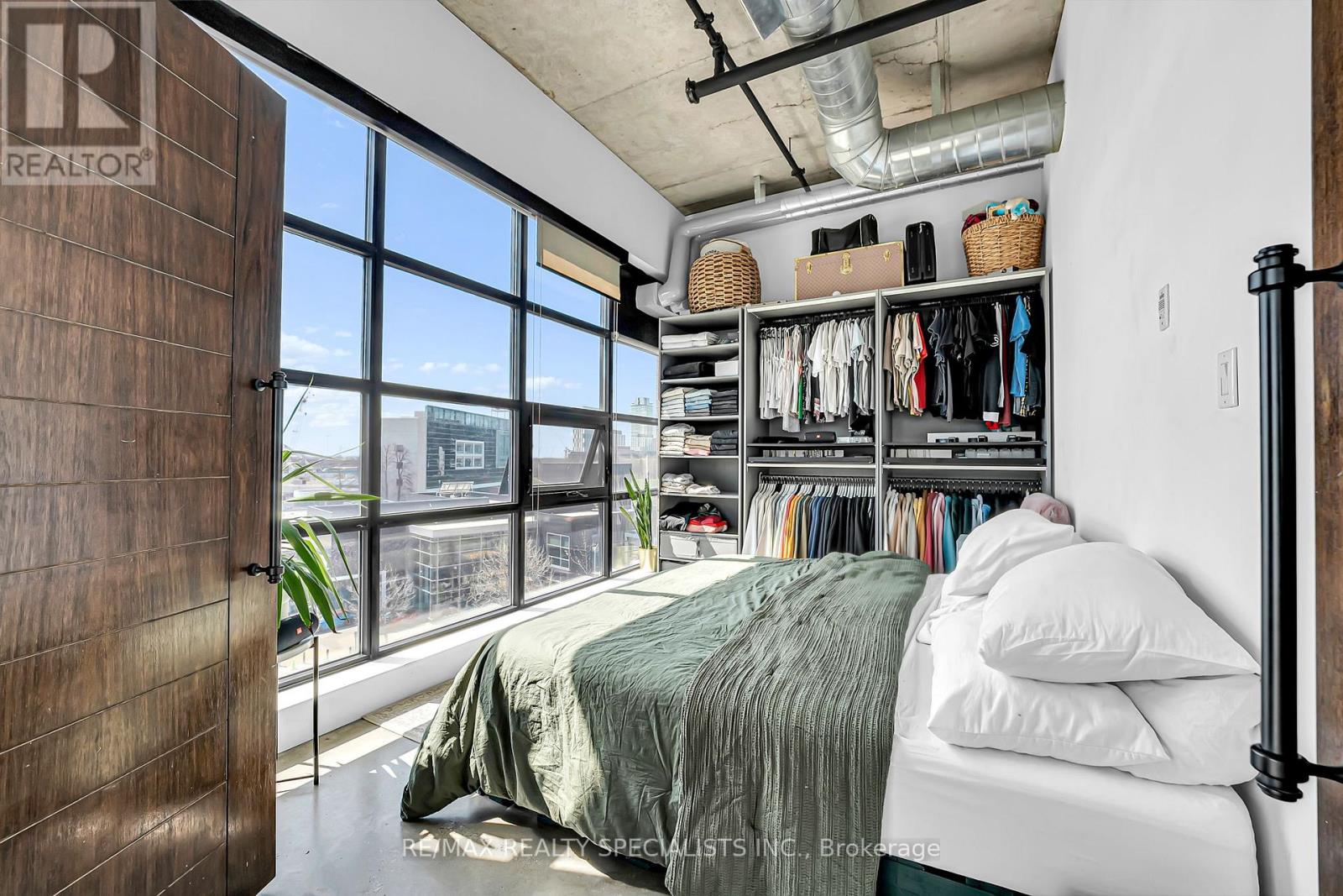 #520 68 BROADVIEW AVENUE - 19