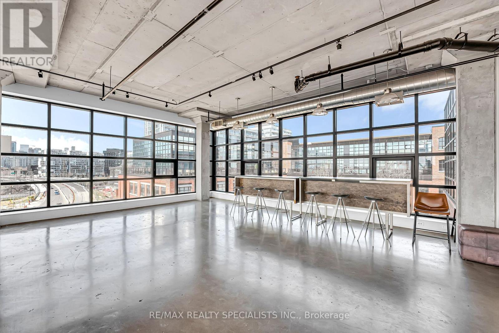 #520 68 BROADVIEW AVENUE - 28