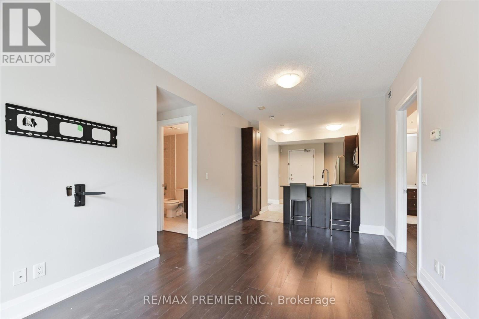 #517 8302 ISLINGTON AVENUE - 10