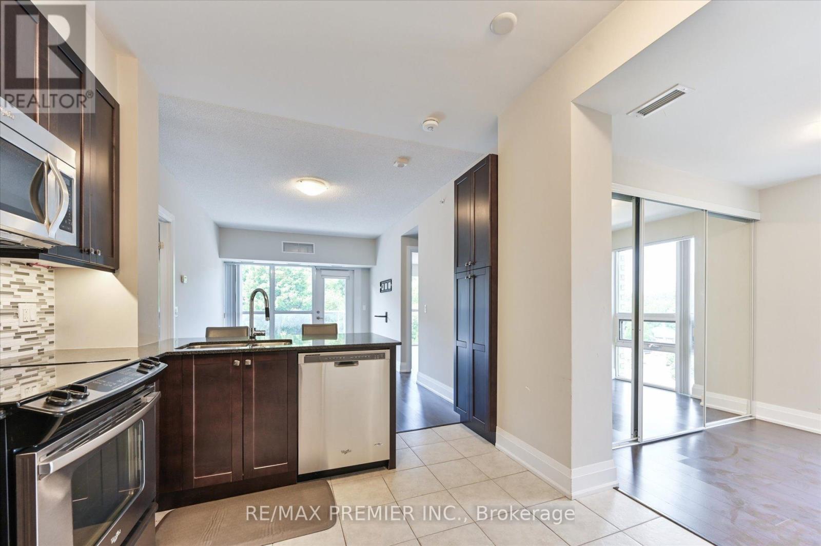 #517 8302 ISLINGTON AVENUE - 14