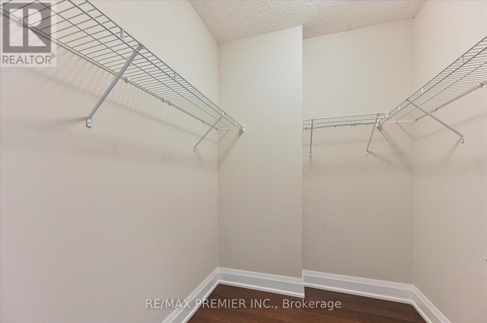 #517 8302 ISLINGTON AVENUE - 20
