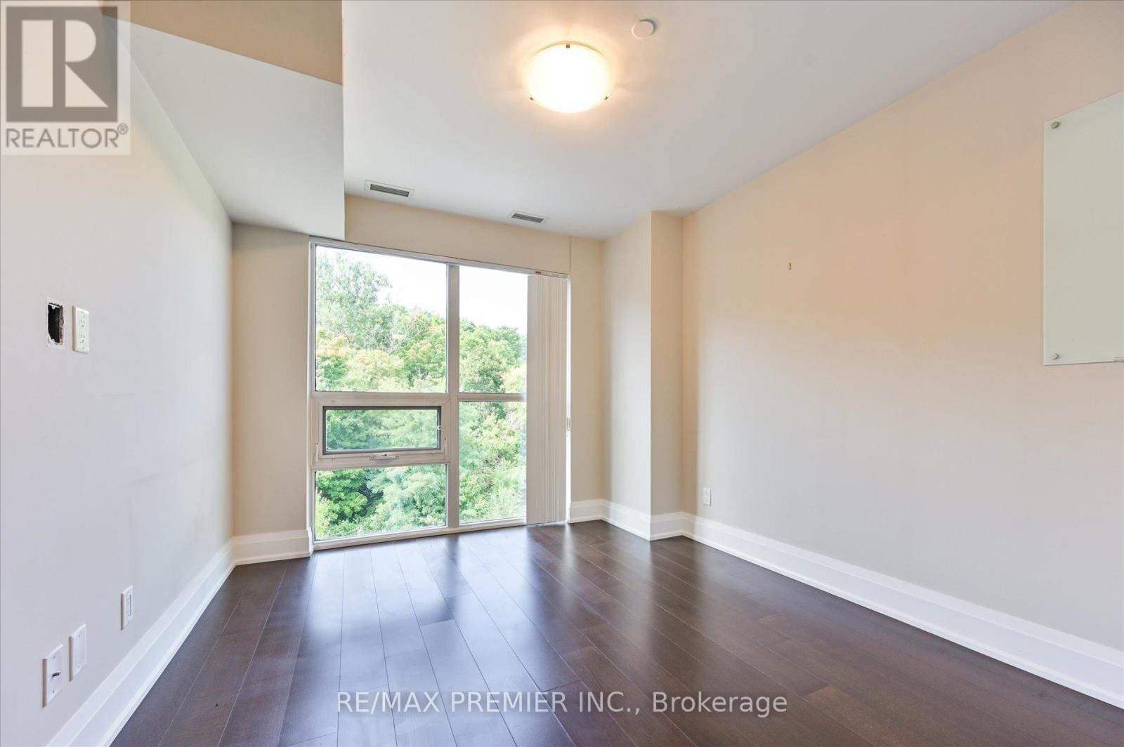 #517 8302 ISLINGTON AVENUE - 23