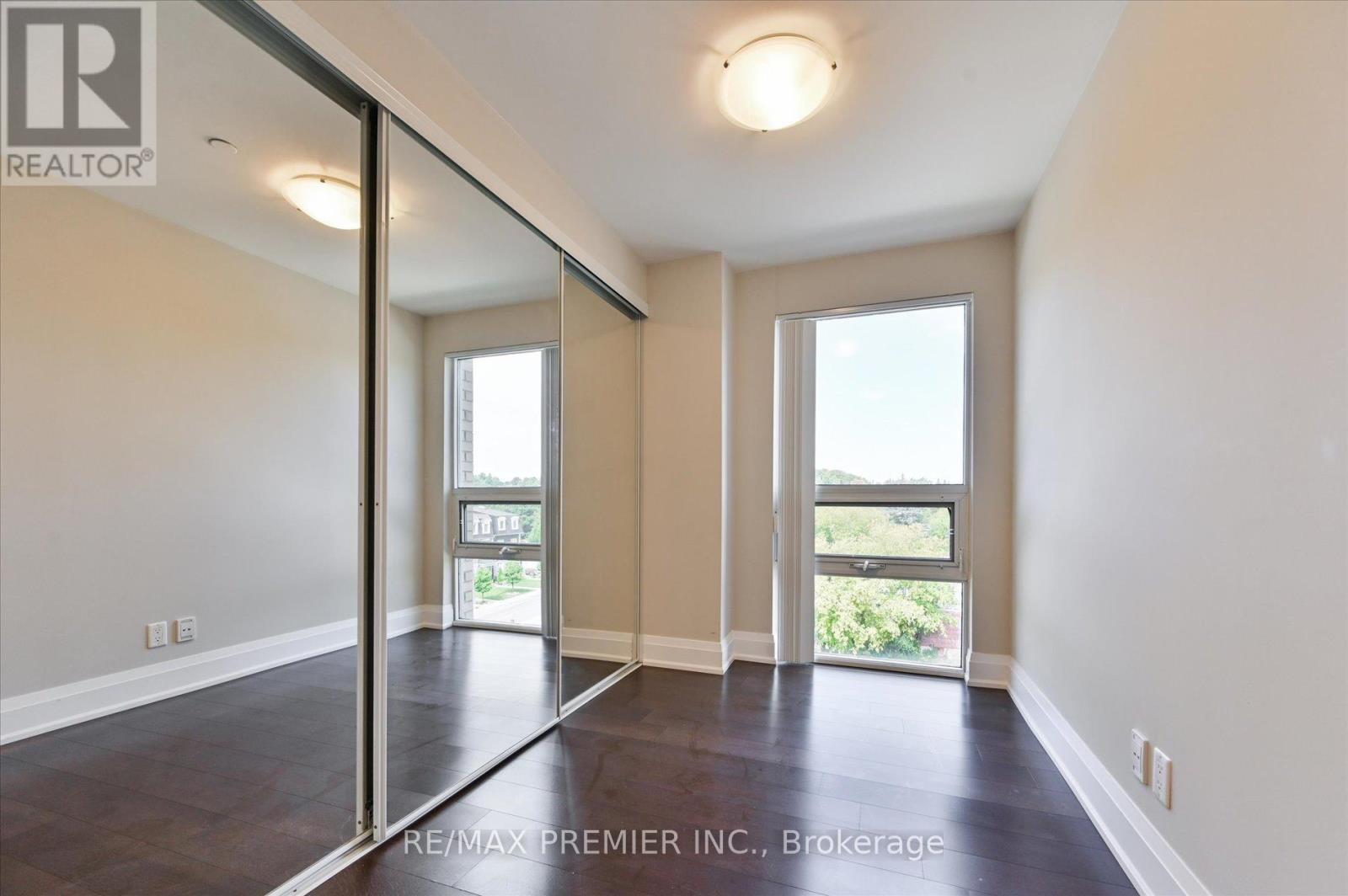 #517 8302 ISLINGTON AVENUE - 5