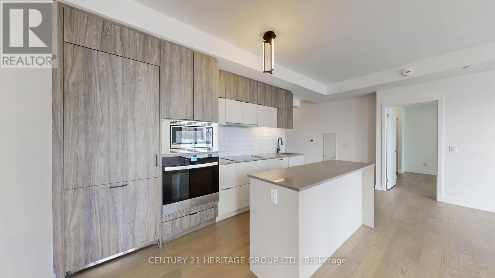 #225 8888 YONGE STREET - 19