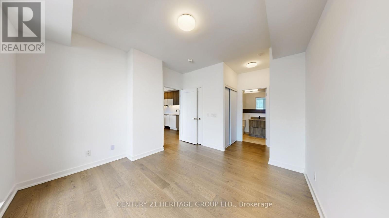#225 8888 YONGE STREET - 24