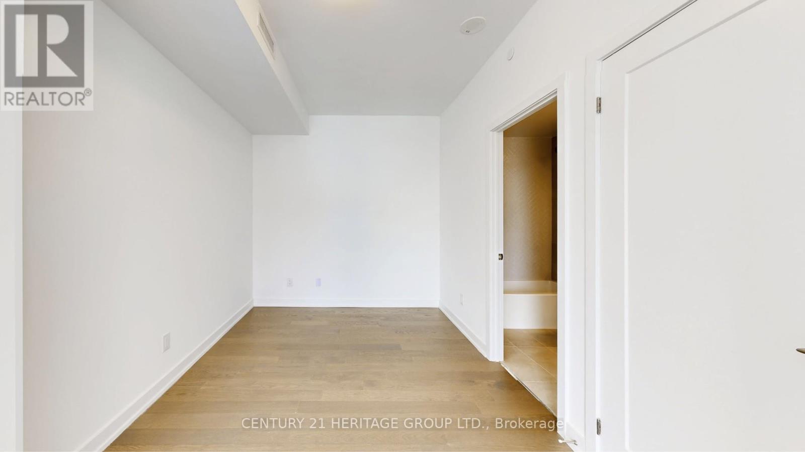 #225 8888 YONGE STREET - 29
