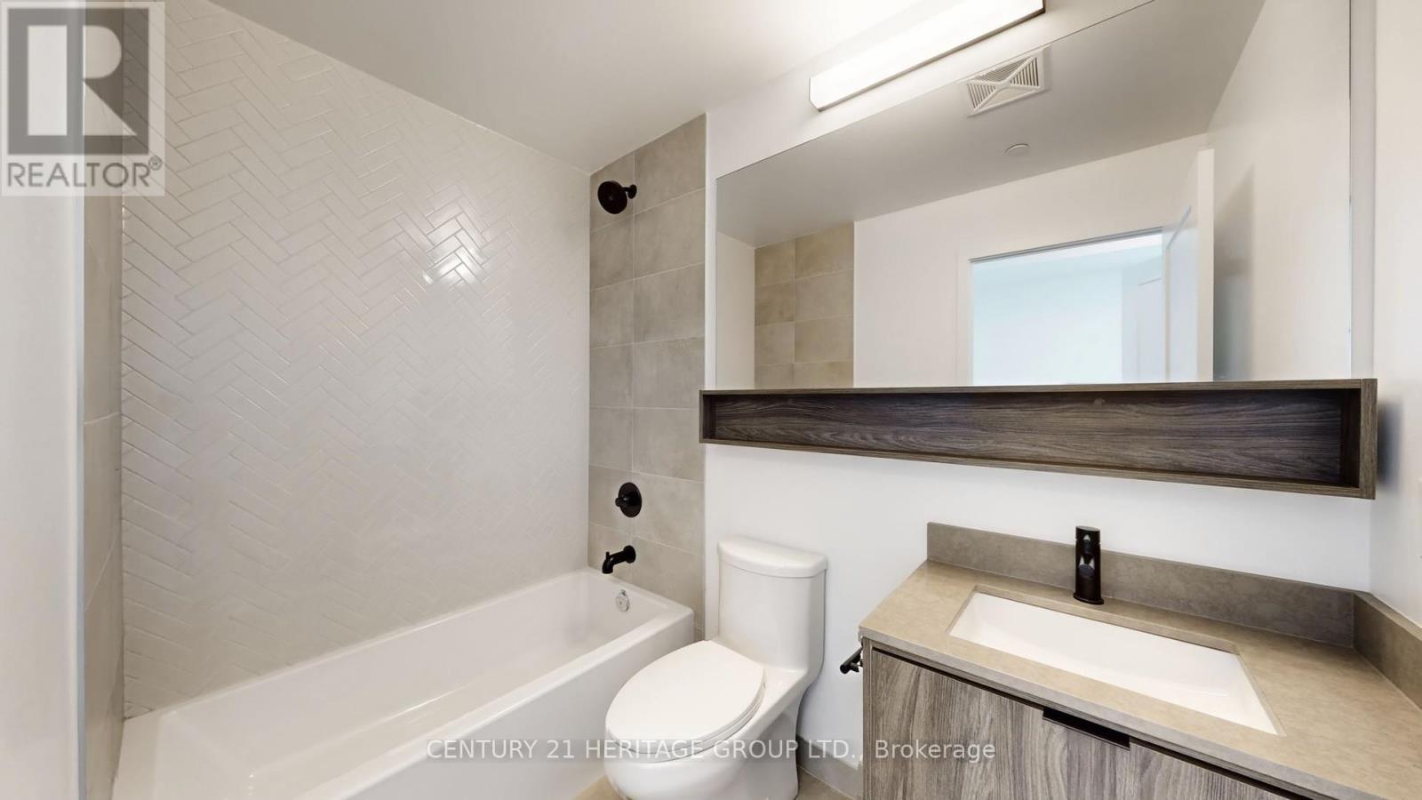 #225 8888 YONGE STREET - 30